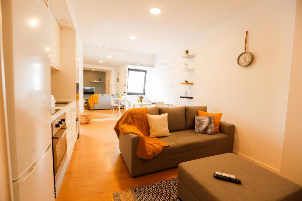 2 Towers Apartment room 4